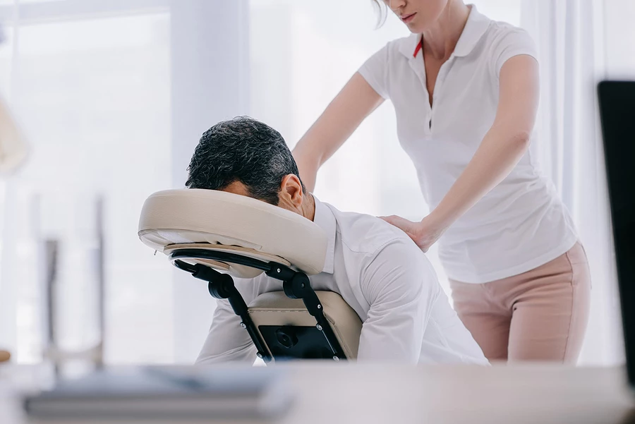 The 8 best benefits of massage therapy jobs 